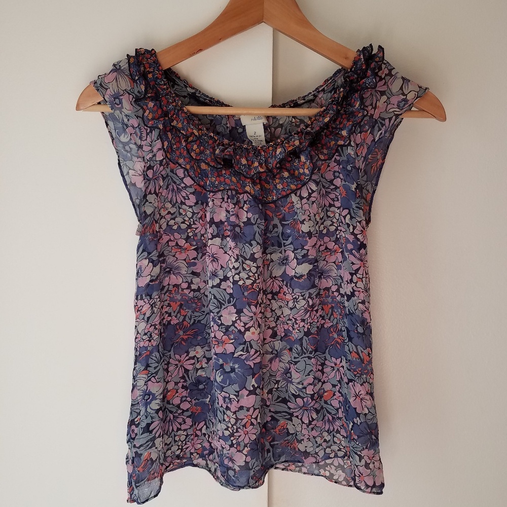 Odille Sleeveless Flower Blouse